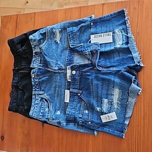 Size 9 refuge denim bundle of 3 pairs of denim women's shorts‎